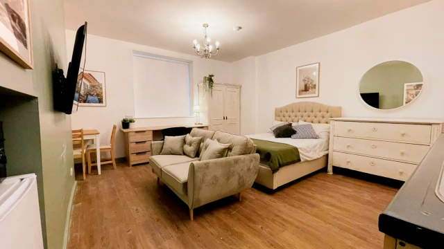 Flat 3 , Princes Road , L8 1TH 1