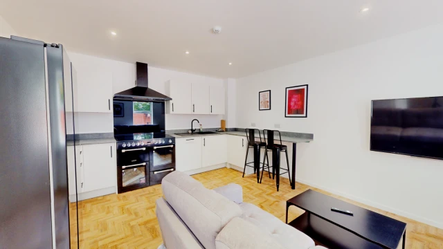 Lenton Boulevard, NG7 2ET 1