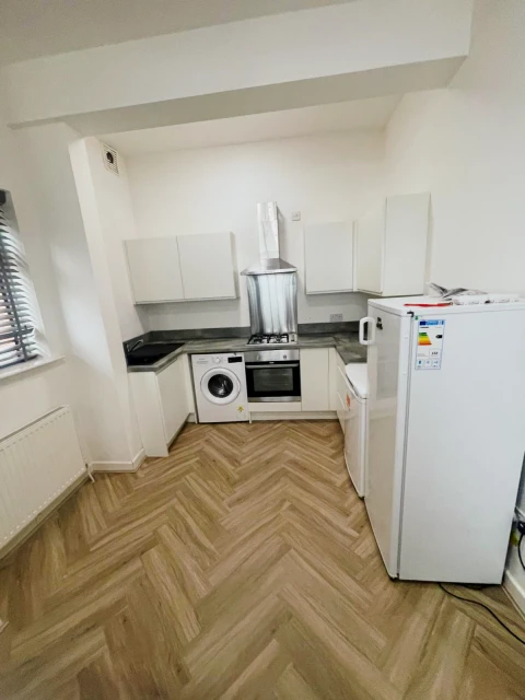 32A, Cardigan Road , LS6 3AG 2