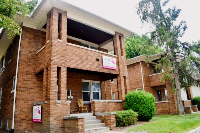 602 S Lincoln, Urbana, IL 61801 2