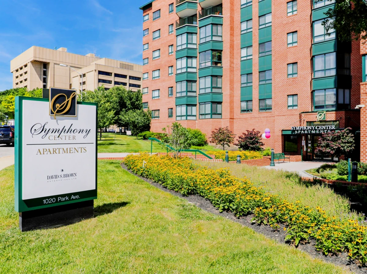 Symphony Center Apartments 0
