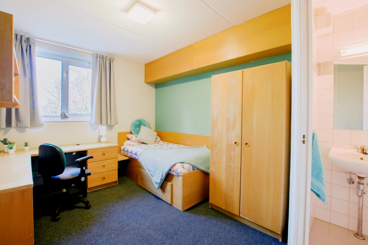 Storthes Hall Park - Huddersfield student accommodation