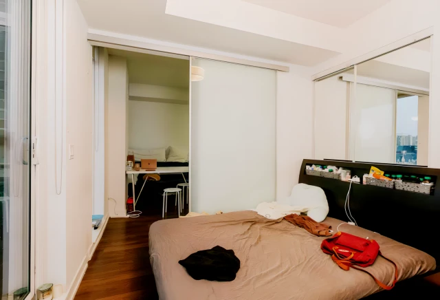 823 Master Room - 297 College St 2