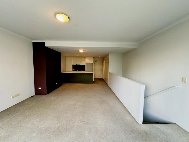 4 Hutchinson Walk 4