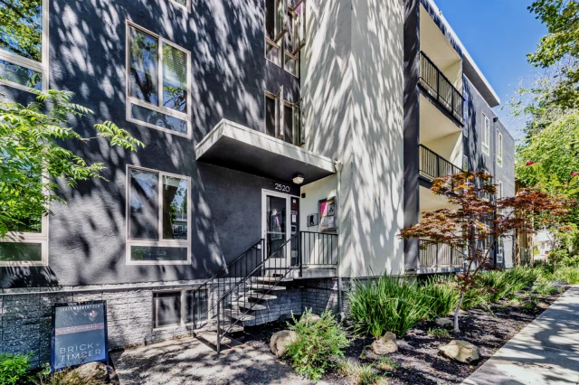 2520 College 1