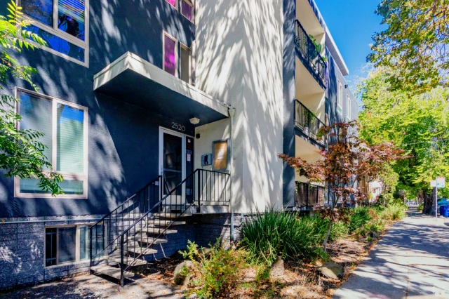 2520 College 2