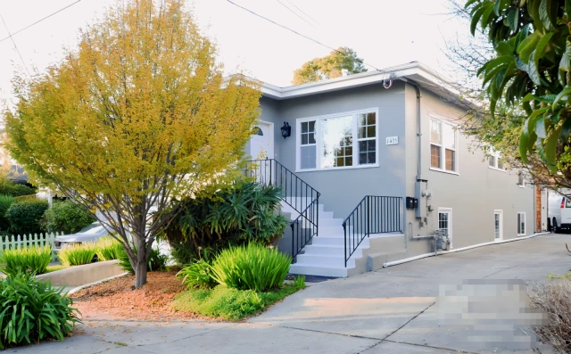 1435 Parker St 2
