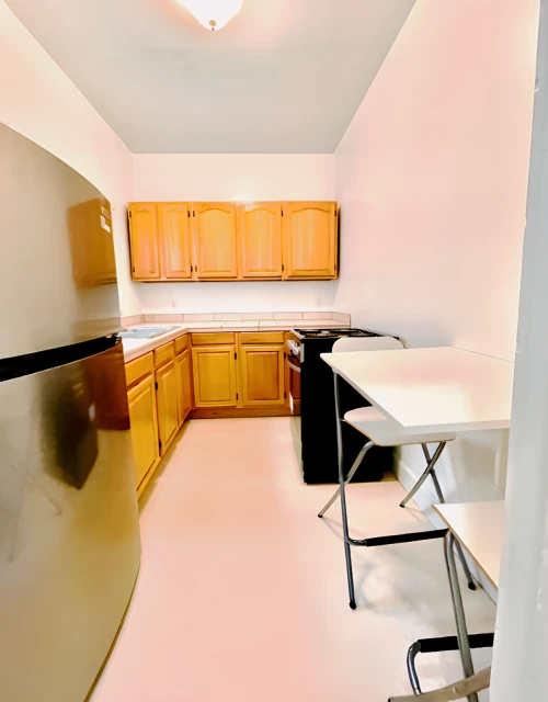 2818 Telegraph Ave 4