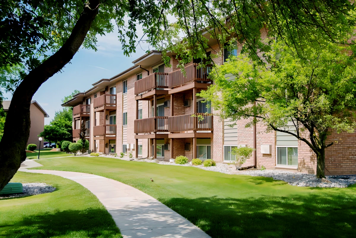 Berrytree Apartments - East Lansing student accommodation