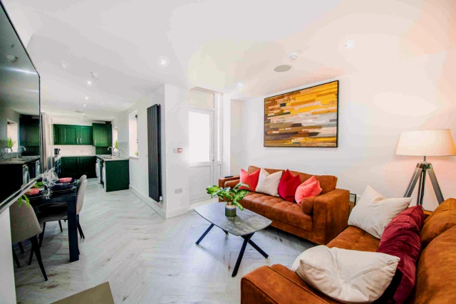 47 Woodcroft Road, L15 3