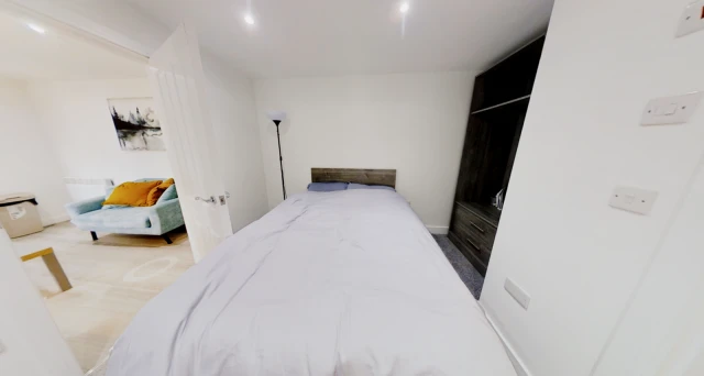 Flat 2, 2 Leopold Road, LE2 1YB 4