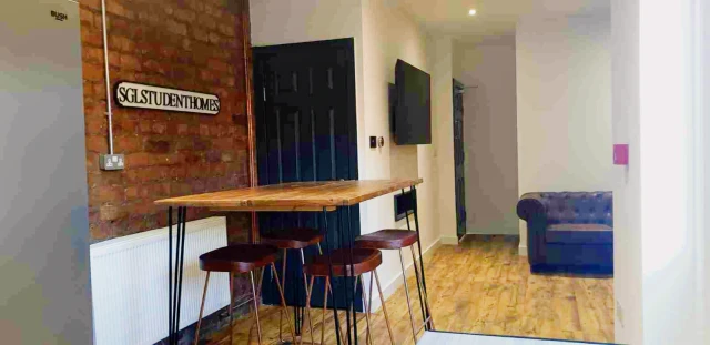 5 Tabley road, L15 2