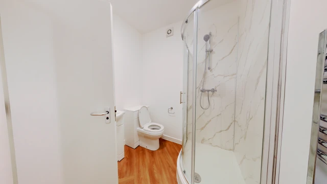 34D, Cardigan Road , LS6 3AG 4