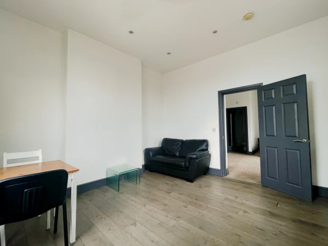 Flat 1, Derby Road   , LE11 5AG 1