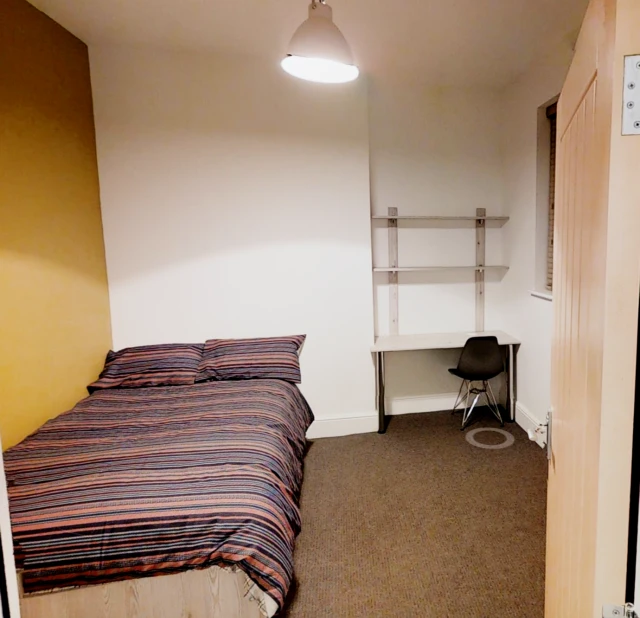 Flat 1, Marlborough Avenue (L), HU5 3JS 2