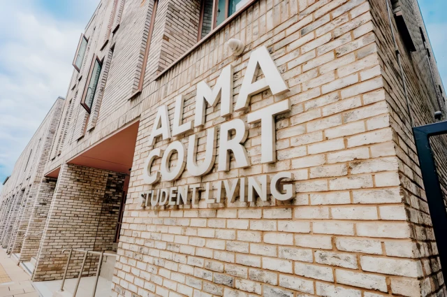 Alma Court 2