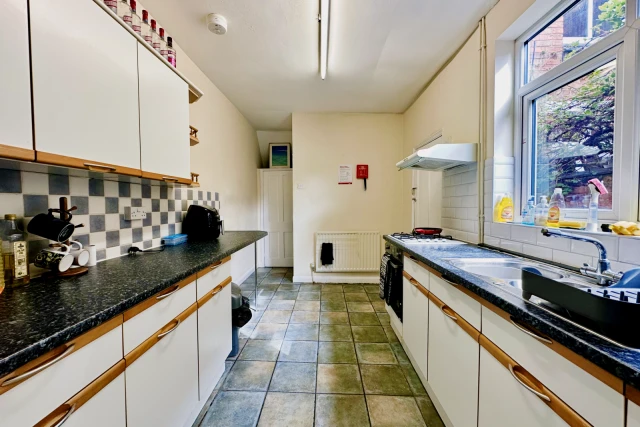 Walton Street, LE3 0DX 1