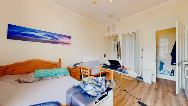 Cheniston Gardens, Kensington 4