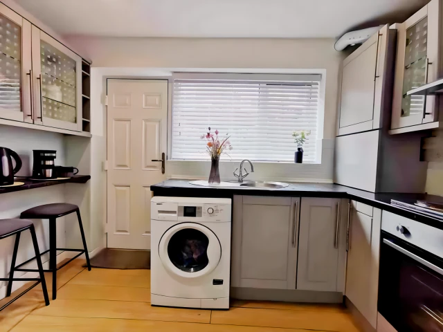 31 Cretan Road, L15 2