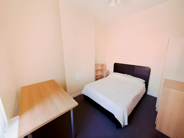 Ashby square, LE11 5AA 4