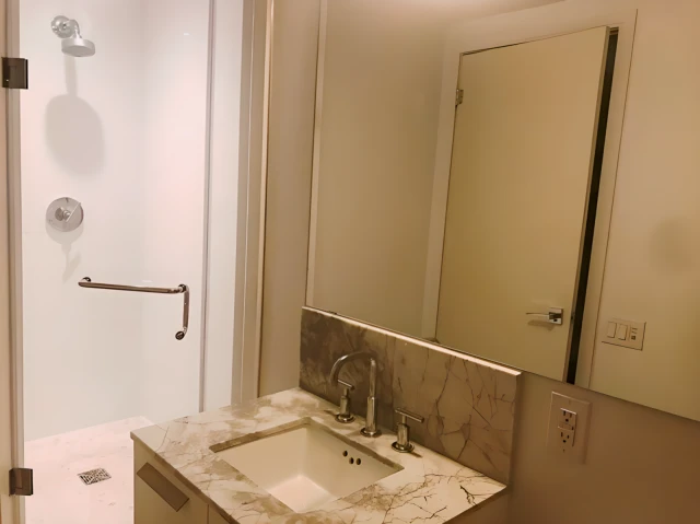 1123 Second Floor One Bedroom - 57 St Joseph St 2