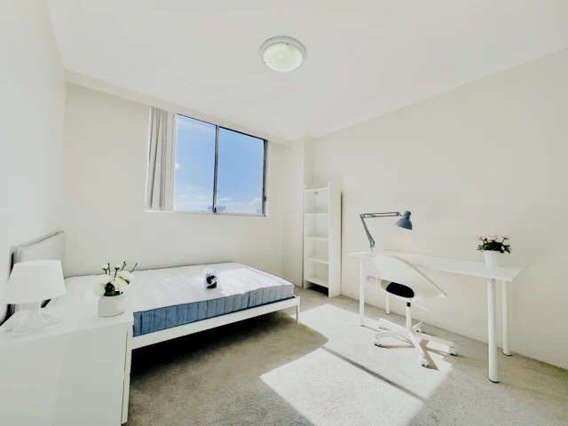 83-93 Dalmeny Ave 3