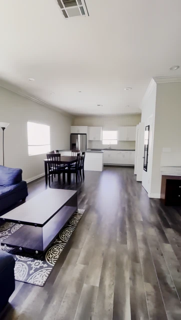 1151 W 37th Dr - 로스앤젤레스 학생 숙소 - 4 Bed 4 Bath