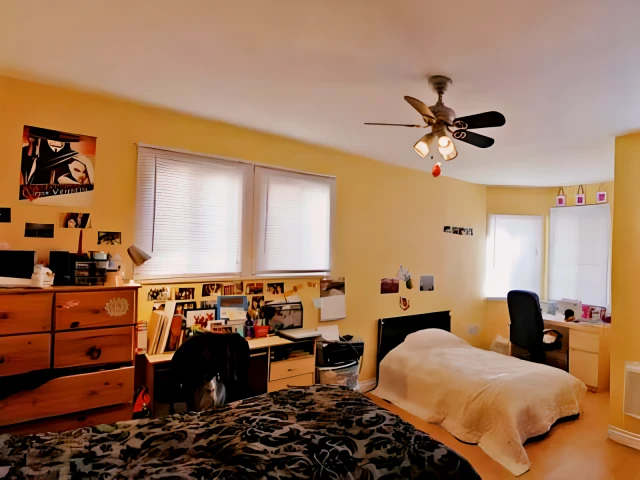 1283 1/2 W. 36th St. 3