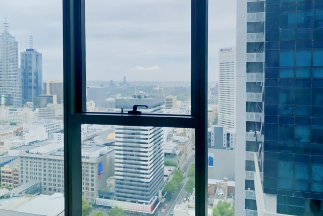 3308/285 La Trobe Street 2