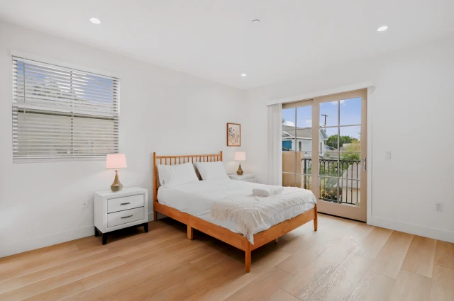 1270 Rolland Curtis Pl 4