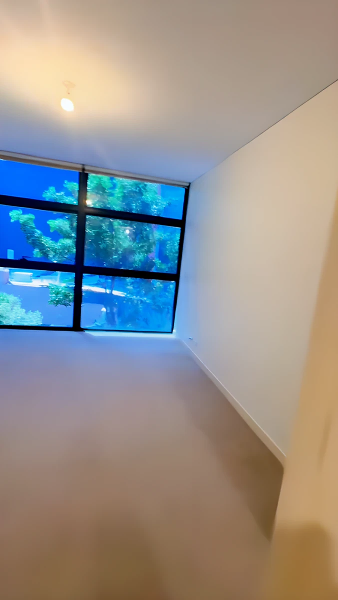 101 Bathurst Street 0