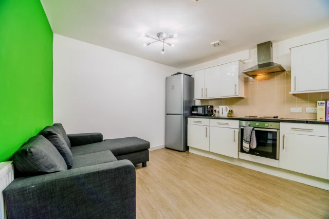 Flat 17, Bywater House , B16 9AU 1