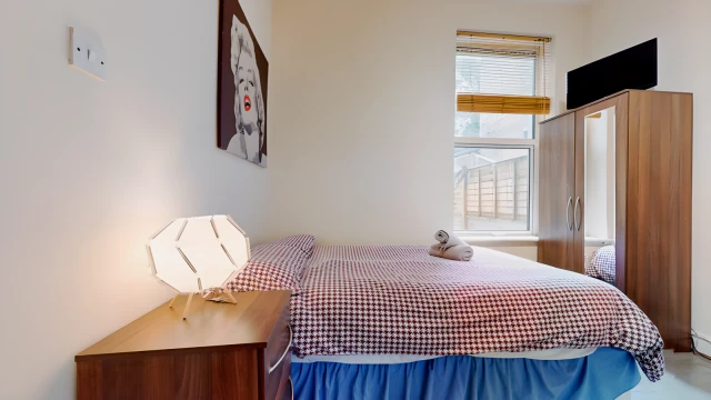 Portnall Road 22439# 4