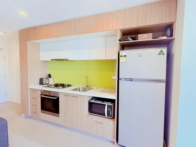 5 Sutherland Street 3