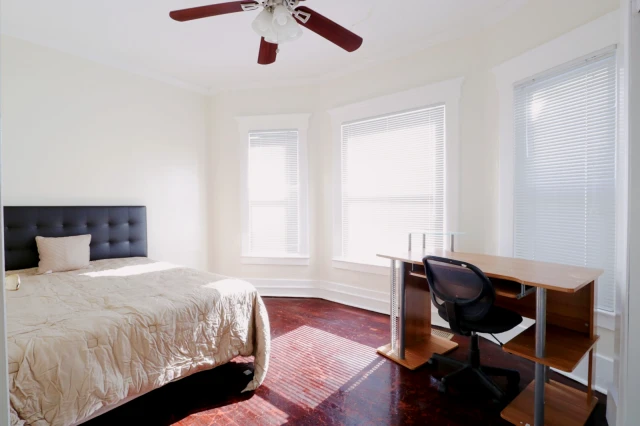 2319 East Genesee St 1