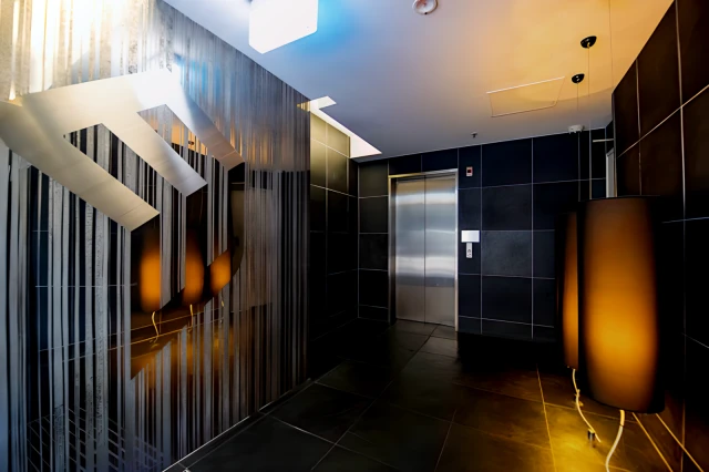 Student Living - East West 3