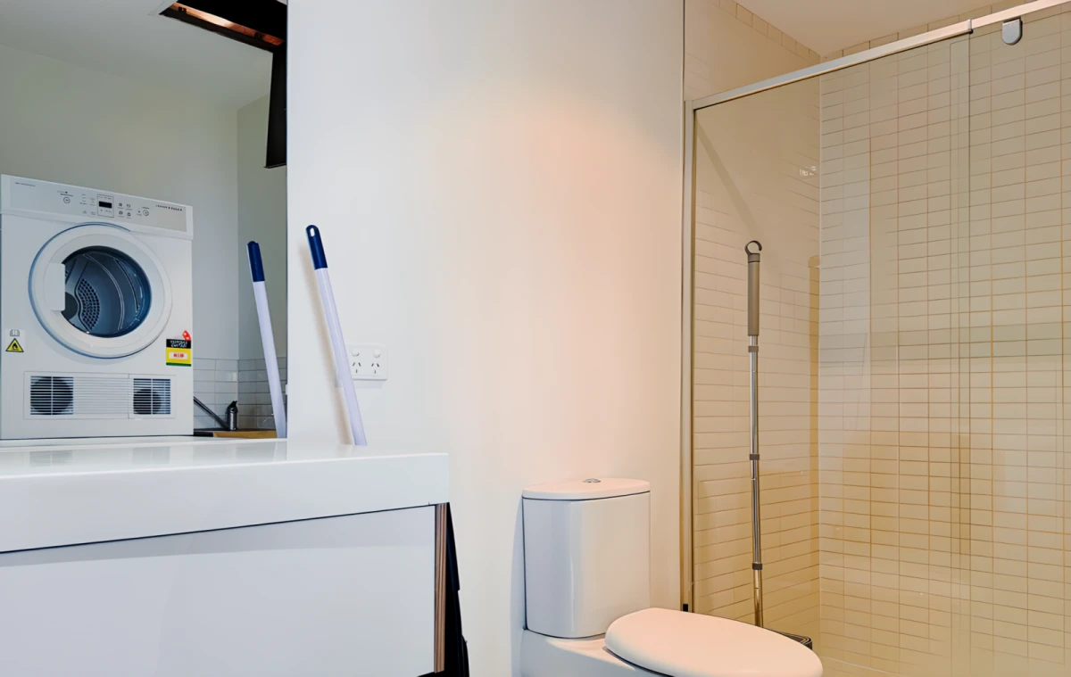 565 Flinders Street - Melbourne student accommodation - Secondary Room of 2B2B*807