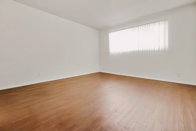 Zelzah Luxury Apartments 4