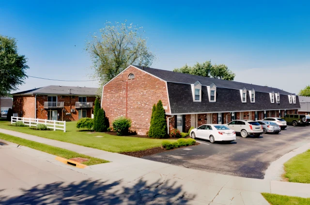 Oxford West - Oxford OH Apartment Rentals | uhomes.com