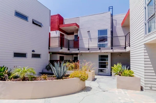 1241 West 37th Place 2