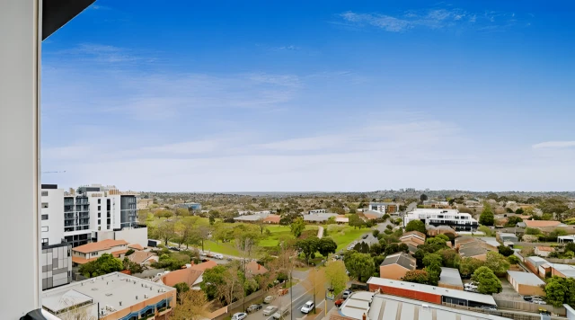 712 Station Street 3