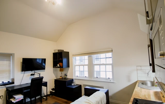 St. Leonards Gate, Lancaster - Flat 9, Rhodes House 2