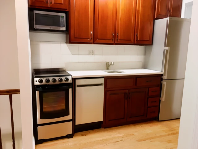 906 Amsterdam Avenue 3