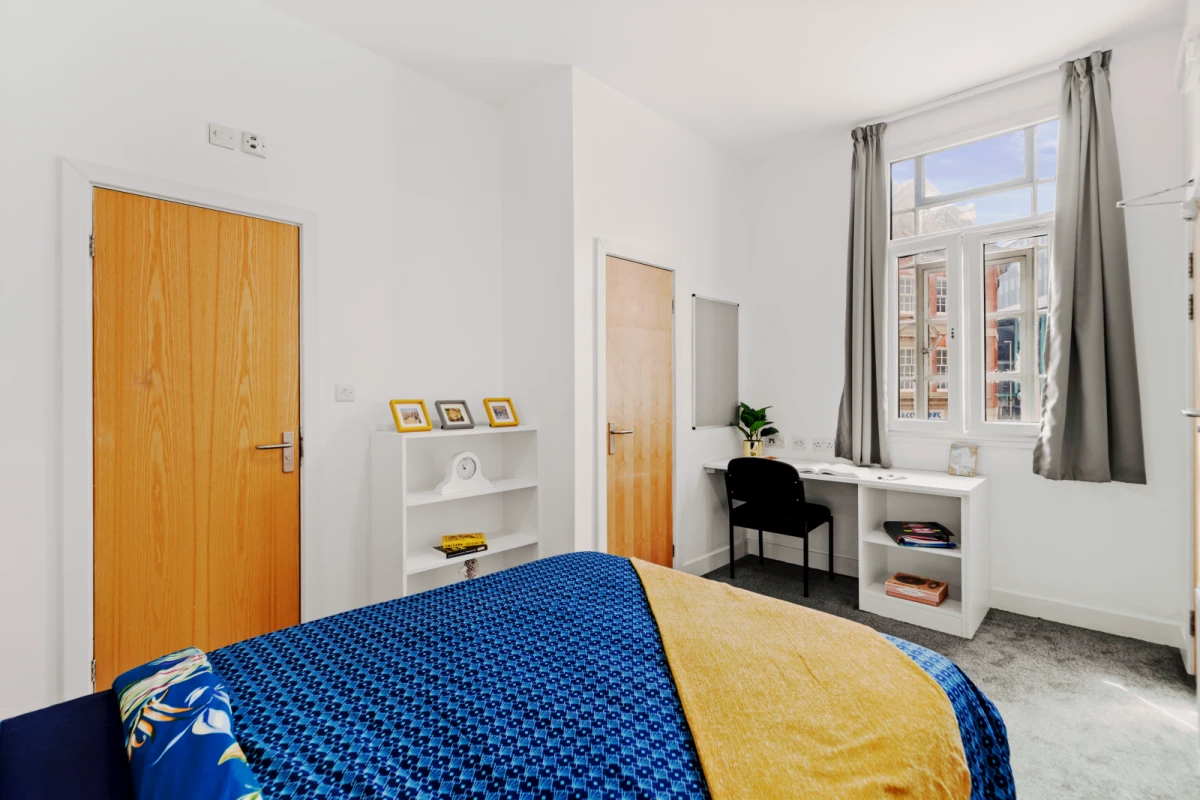 E14, Sangha House, LE1 5SP 0