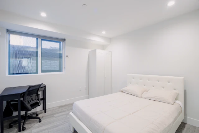 1650 W. 35th St 2