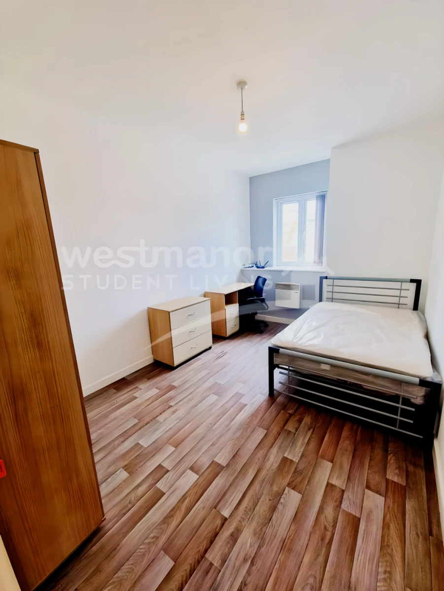 Flat 4, Charlesworth House, LE1 1GS 0
