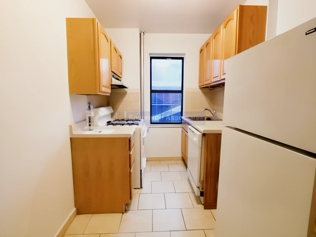 86 Haven Avenue