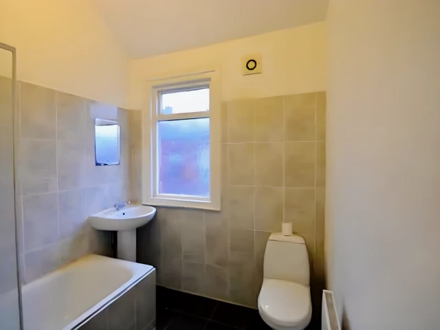 Brudenell Grove 25452# 3