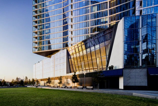 Waterline Square 2