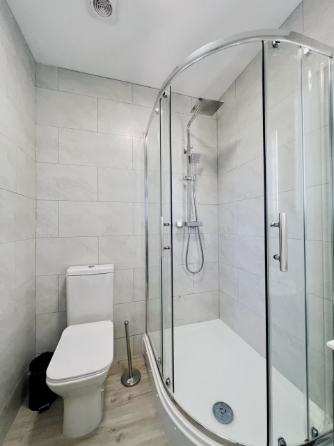 254 Charter Avenue 4
